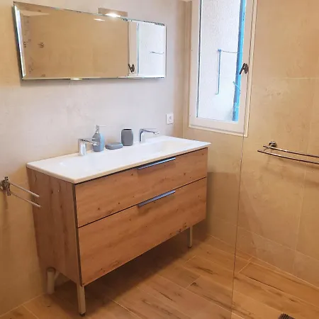 Bleu Au Milieu Des Oliviers Сasa de vacaciones